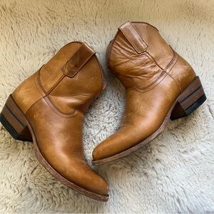 Alvies the Rainey cowhide leather boots 6B women boots in Marfa